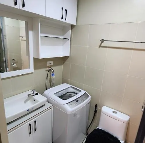 Casa Monocromo * マニラ市